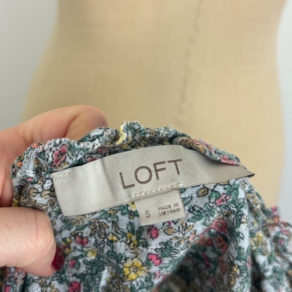 Loft Button Up Blouse Multicolor Floral Ruffle S - Picture 3 of 7